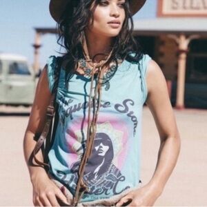 Spell 🦄Turquoise Stone Hunter TEE 🦄 GUC- EUC  Graphic is VIVID - Size S